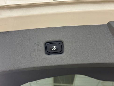 Used 2023 Lincoln Nautilus Reserve AWD/4WD image 26