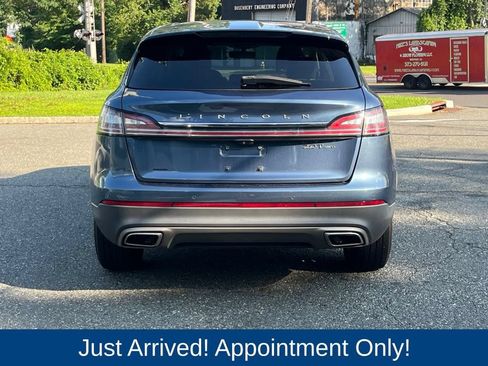 Used 2019 Lincoln Nautilus Premier AWD/4WD image 6
