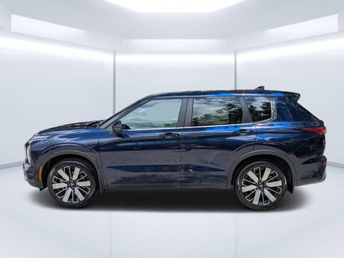 New 2025 Mitsubishi Outlander SE image 6