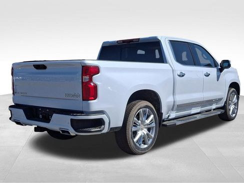 New 2026 Chevrolet Silverado 1500 High Country w/ High Country Premium Package AWD/4WD image 7