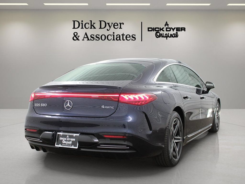 Used 2023 Mercedes-Benz EQS 580 4MATIC Sedan image 11