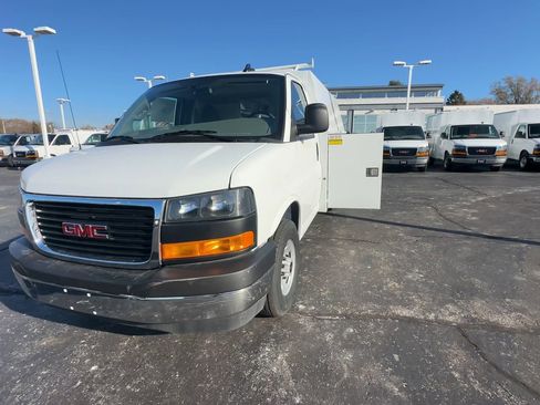New 2025 GMC Savana 3500 w/ Power Convenience Package image 3