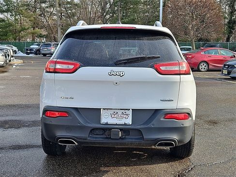 Used 2016 Jeep Cherokee Latitude w/ Safety/Convenience Group image 7