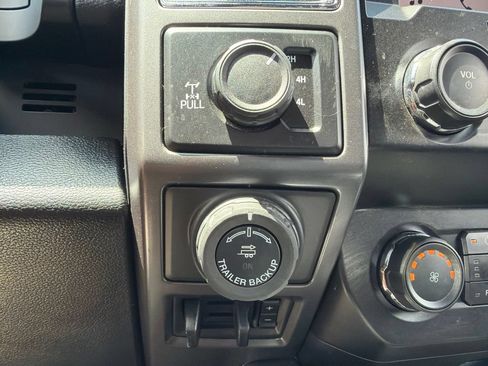 Used 2019 Ford F150 XLT w/ Equipment Group 302A Luxury AWD/4WD image 48