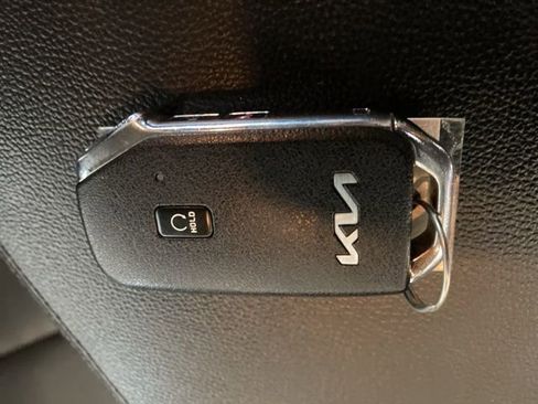 Used 2023 Kia Sportage EX image 10