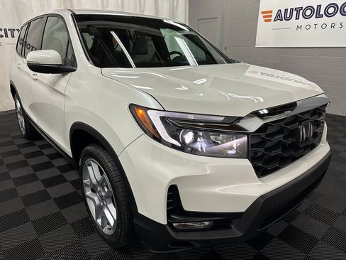 Used 2025 Honda Passport EX-L image 3