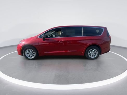 New 2026 Chrysler Pacifica Select FWD image 5