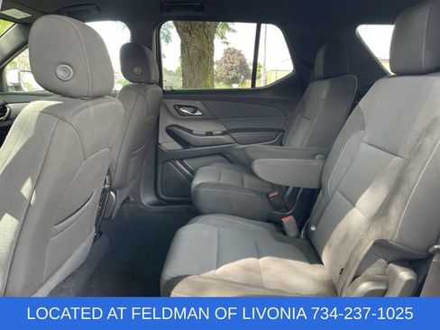 Used 2023 Chevrolet Traverse LT FWD image 23