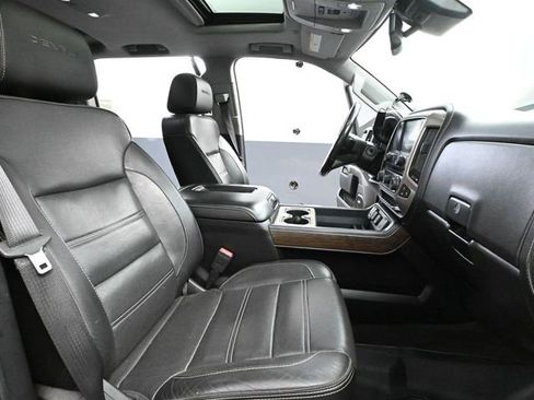 Used 2018 GMC Sierra 3500 Denali image 52