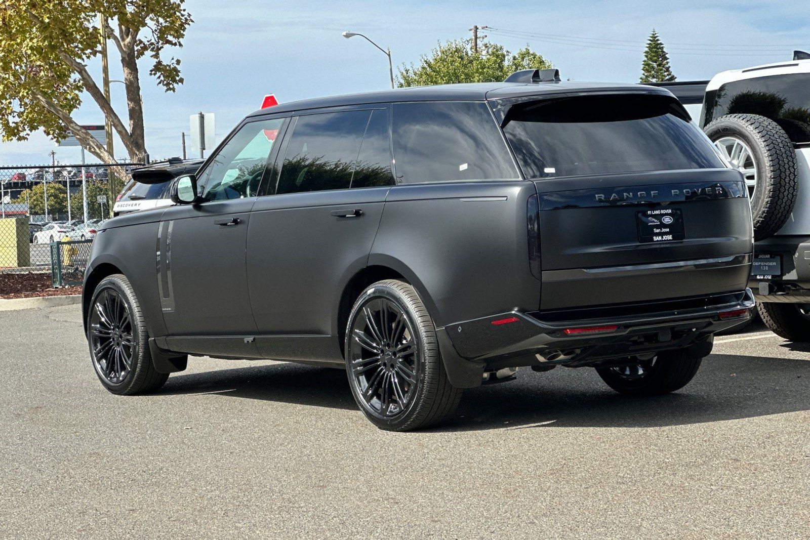 New 2026 Land Rover Range Rover Long Wheelbase Autobiography AWD/4WD image 4