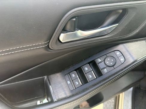 Used 2024 Nissan Rogue SV w/ SV Premium Package AWD/4WD image 12