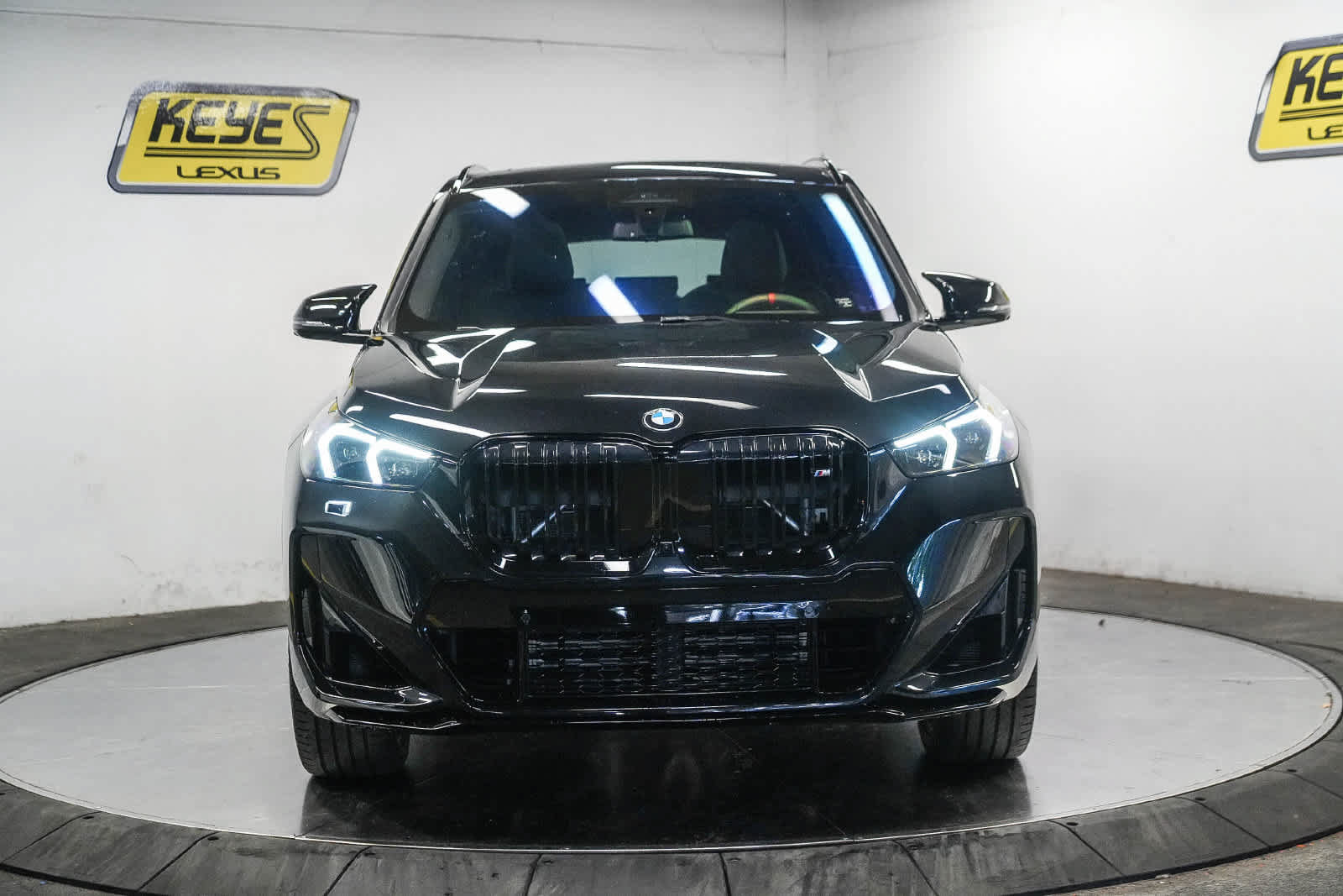 Used 2026 BMW X1 M35i w/ Technology Package AWD/4WD image 2