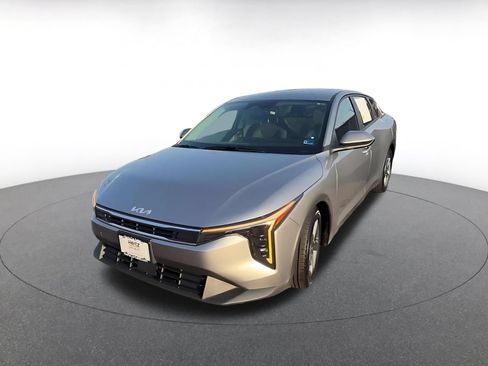 Used 2025 Kia K4 FWD image 6