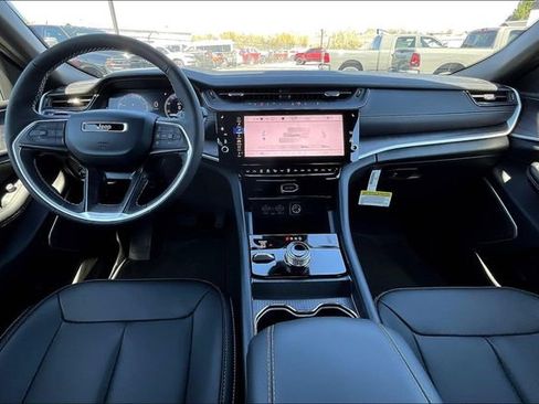 New 2026 Jeep Grand Cherokee Limited AWD/4WD image 5