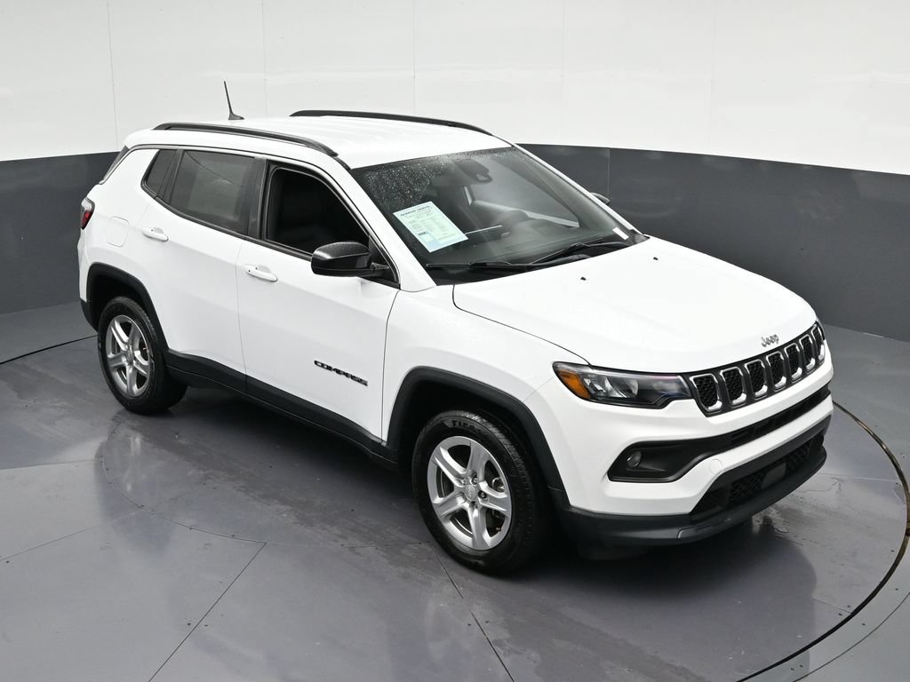 Used 2023 Jeep Compass Latitude AWD/4WD image 20