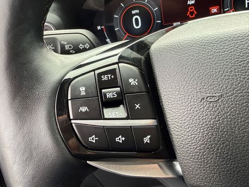 Used 2022 Ford Explorer Platinum w/ Equipment Group 601A AWD/4WD image 30