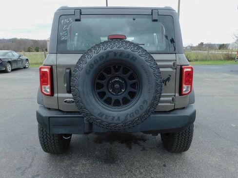 New 2025 Ford Bronco 4-Door image 8