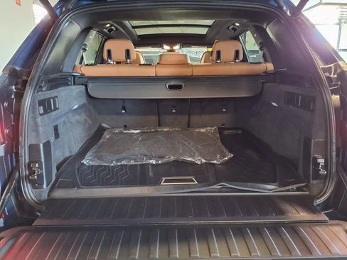 Used 2019 BMW X5 xDrive40i w/ M Sport Package AWD/4WD image 6
