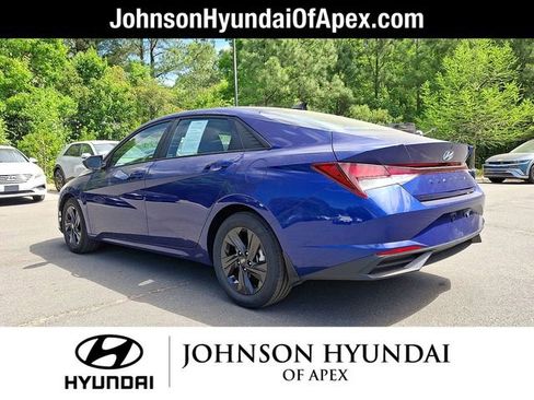Certified 2022 Hyundai Elantra SEL FWD image 23