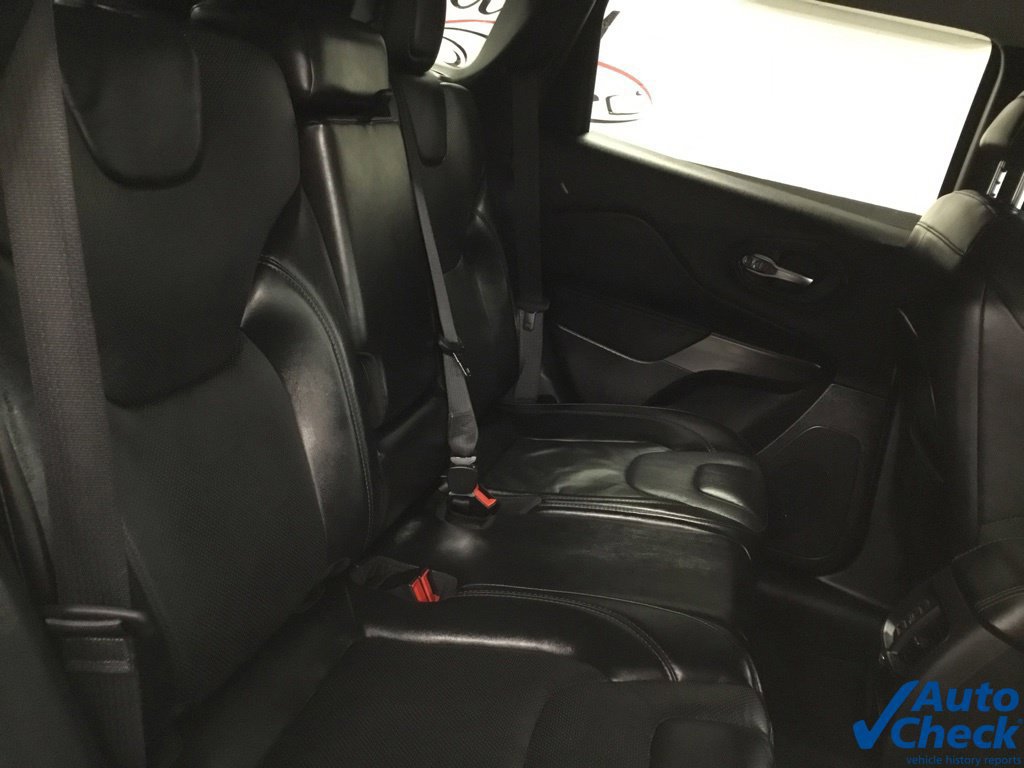 Used 2020 Jeep Cherokee Limited AWD/4WD image 33