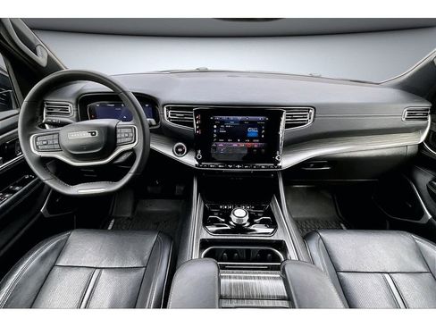Certified 2024 Jeep Wagoneer L Series III w/ Flexible Seating Group AWD/4WD image 19