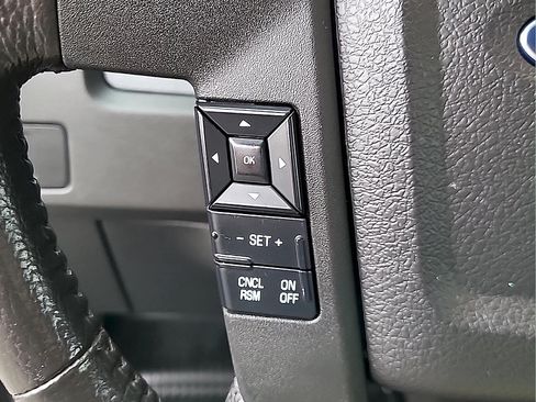 Used 2014 Ford F150 XLT w/ Equipment Group 302A Luxury AWD/4WD image 31