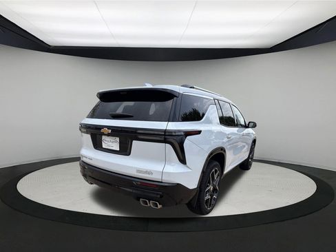 New 2026 Chevrolet Traverse High Country w/ LPO, Floor Liner Package AWD/4WD image 5