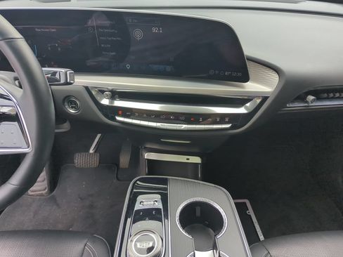 Used 2024 Cadillac Lyriq Sport AWD/4WD image 24