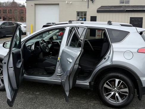 Used 2017 Toyota RAV4 XLE w/ All Weather Liner Package AWD/4WD image 7