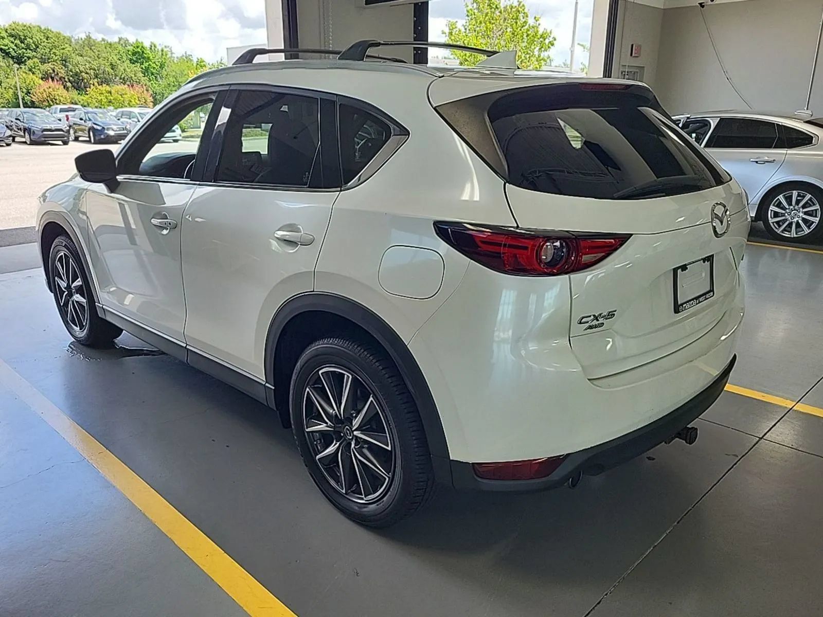 Used 2017 MAZDA CX-5 Grand Touring AWD/4WD image 5