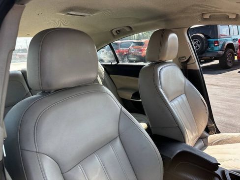Used 2017 Buick Regal AWD image 23