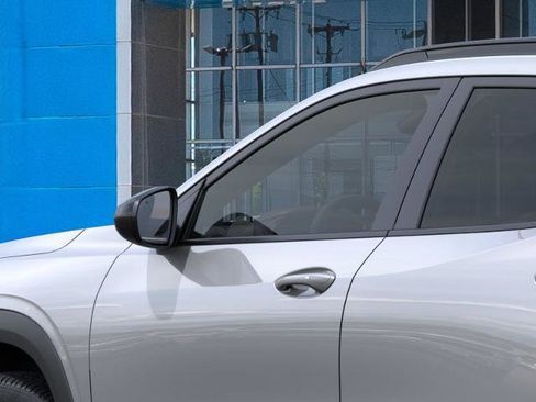 New 2026 Chevrolet Trax LT w/ Driver Confidence Package FWD image 38