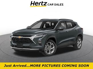 Used 2025 Chevrolet Trax LT FWD video 1