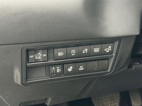 Used 2023 Toyota Tundra Limited w/ Power Package image 15