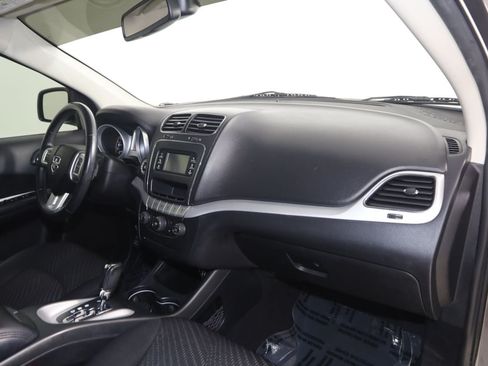 Used 2018 Dodge Journey SE w/ Popular Equipment Group FWD image 38