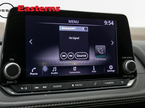 Used 2023 Nissan Rogue S AWD/4WD image 18