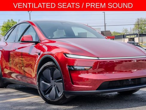 Used 2026 Tesla Model Y AWD image 3