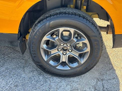 Used 2022 Ford Maverick XLT image 11