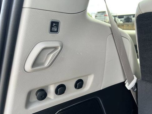 Used 2024 Jeep Wagoneer Series III w/ Premium Group I image 31