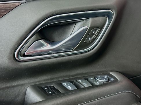 Used 2024 Chevrolet Tahoe LT w/ LT Signature Package AWD/4WD image 18