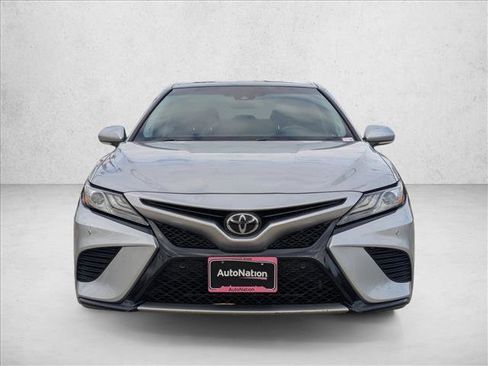 Used 2018 Toyota Camry XSE image 2