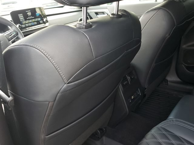 Used 2024 Mitsubishi Outlander SEL AWD/4WD image 15