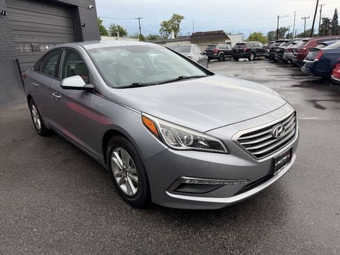 Used 2015 Hyundai Sonata SE FWD image 3