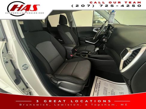 Used 2023 Kia Soul LX FWD image 11