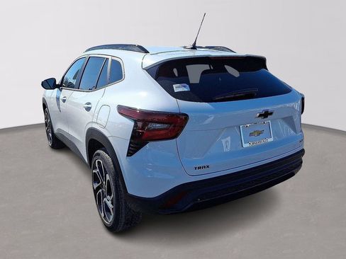 New 2026 Chevrolet Trax RS FWD image 3