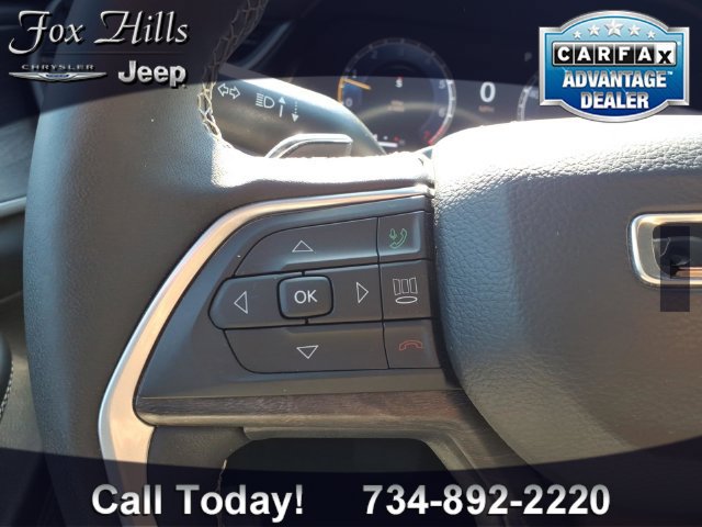 Certified 2025 Jeep Grand Cherokee Limited w/ Black Appearance Package AWD/4WD image 17