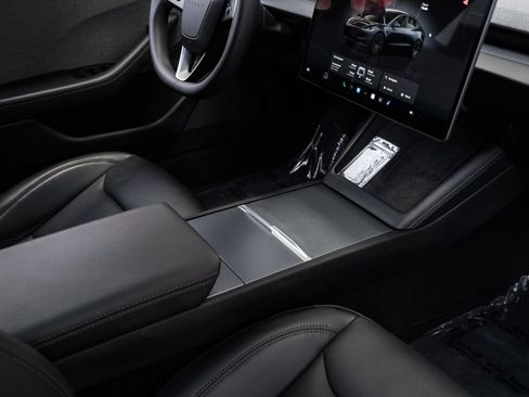 Used 2025 Tesla Model 3 Long Range RWD image 16