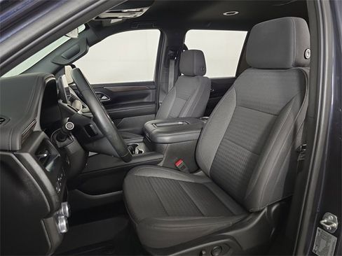 Used 2023 GMC Yukon XL SLE image 18