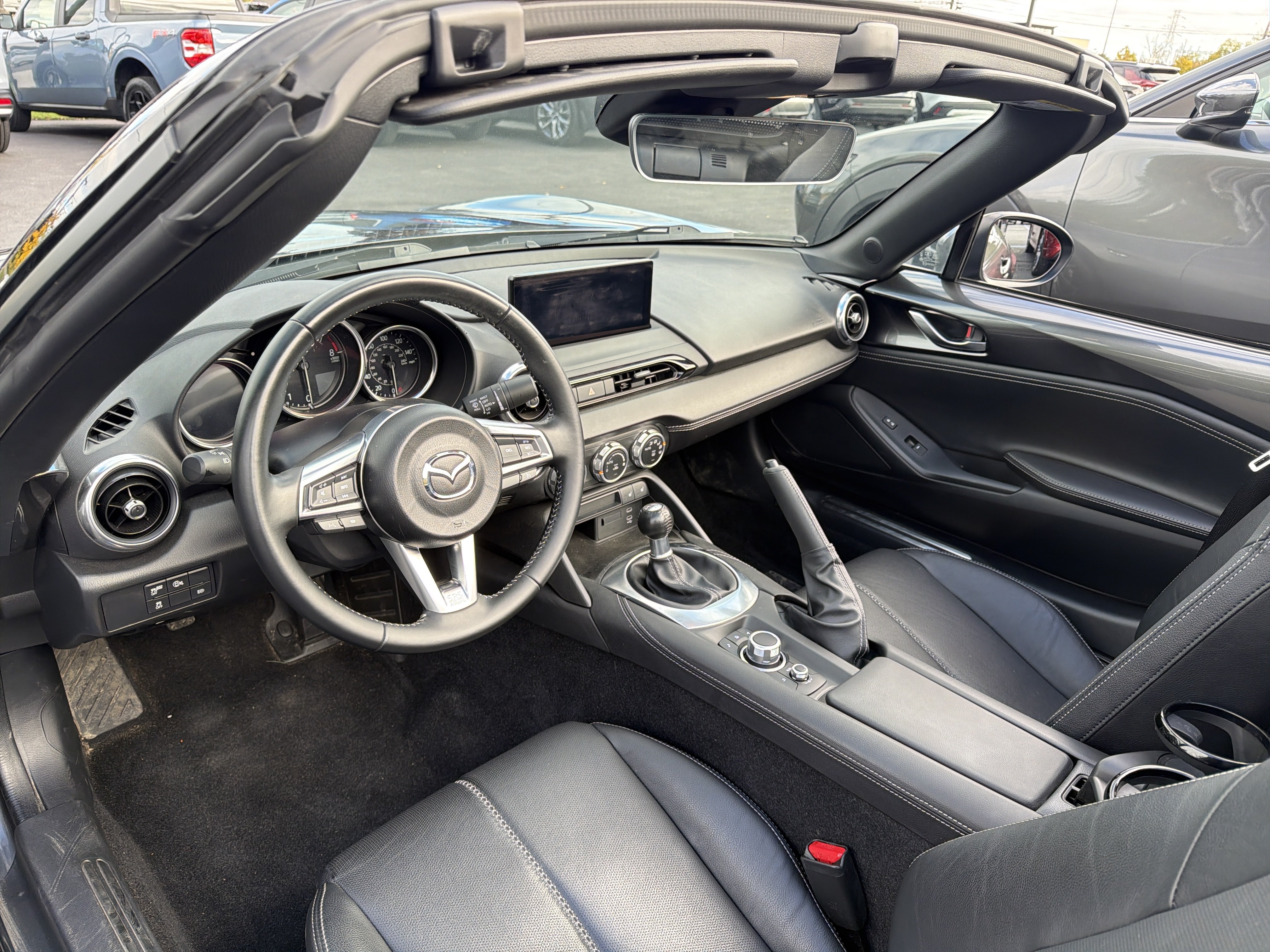 Used 2024 MAZDA MX-5 Miata Grand Touring RWD image 10
