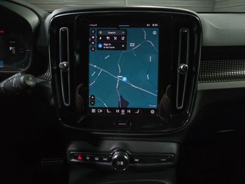 Used 2021 Volvo XC40 P8 Recharge w/ Advanced Package image 26